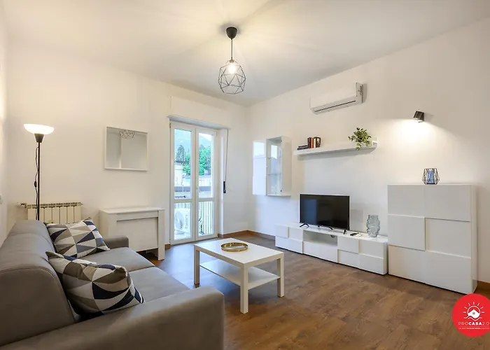 Golfo Dei Poeti Holidays Home